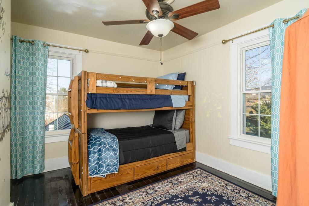 Dog And Family Friendly 4Br W Wifi And Fenced Yard By Zen Living Short Term Rental Luray Εξωτερικό φωτογραφία